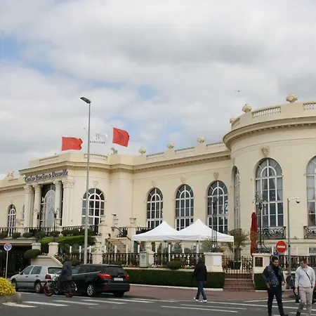 A Dans Triangle D'or דירה