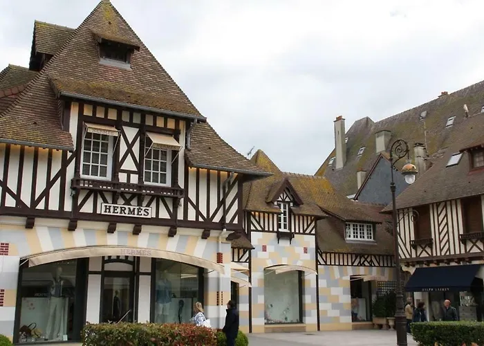 A Dans Triangle D'or Apartman *